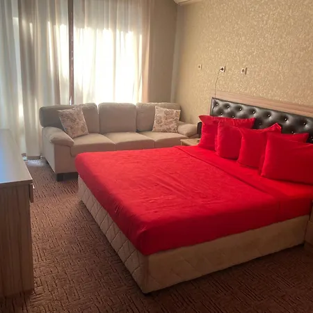 Lazur Kiten (Burgas)