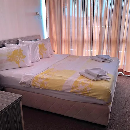 Hotel Lazur 2*