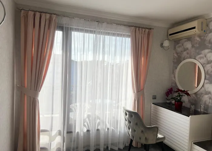 Ξενοδοχείο Lazur